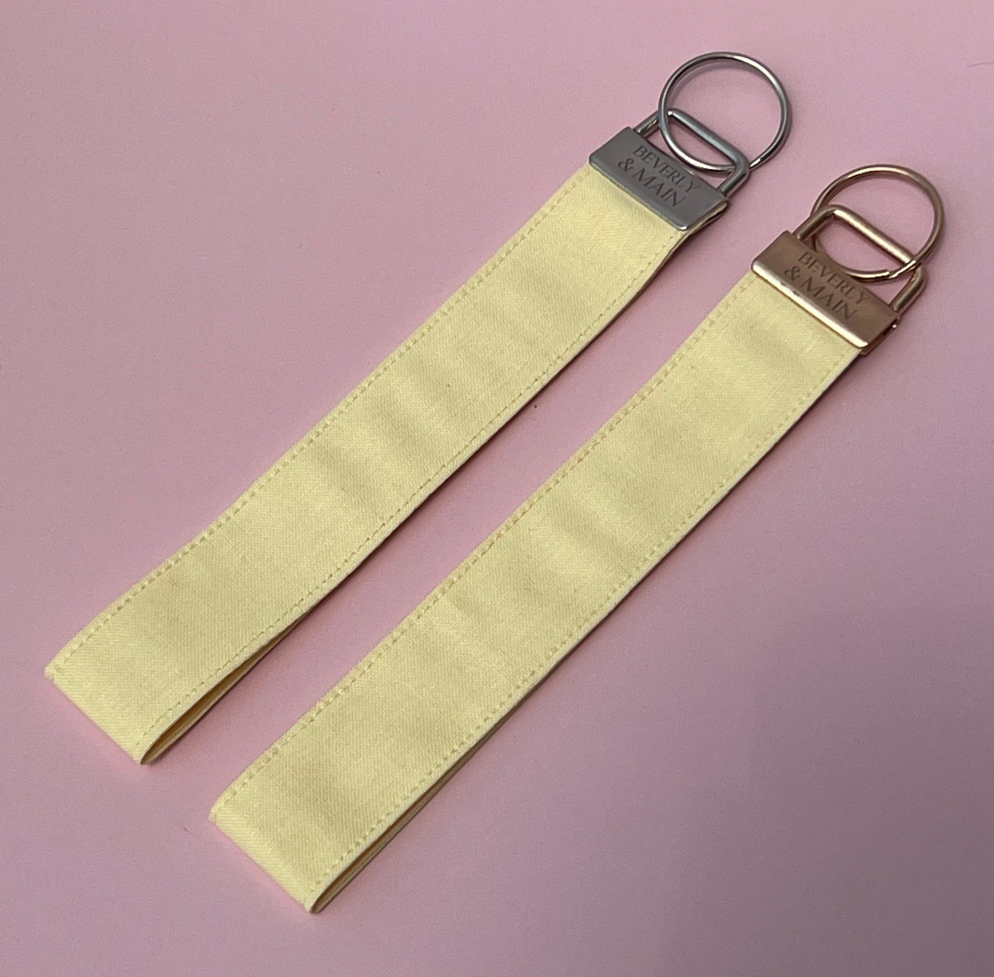 Daisy Wristlet Keychain