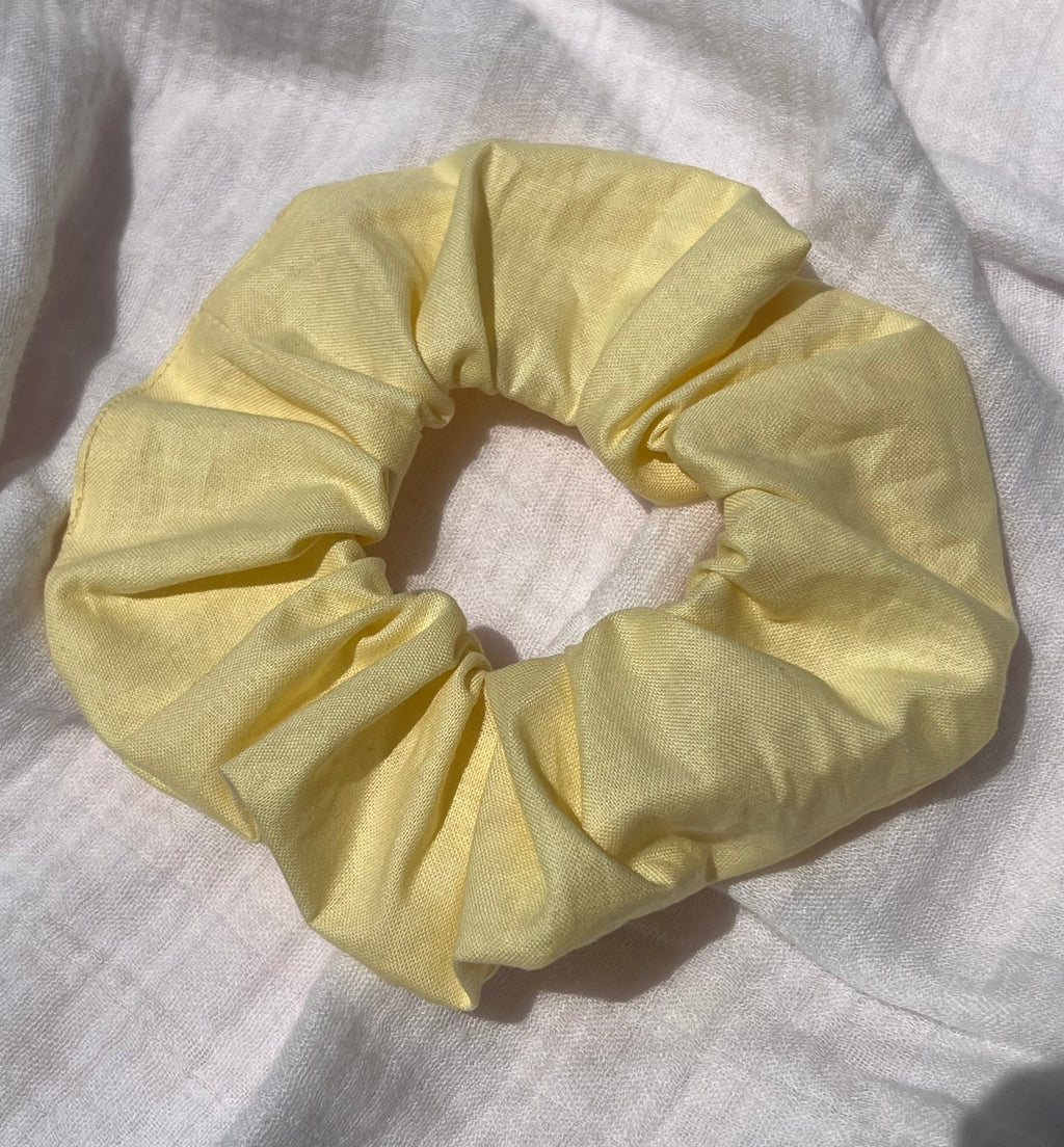 Daisy Scrunchie